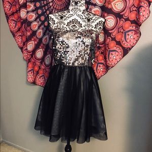 🖤 Cute Sparkly Dress 🖤